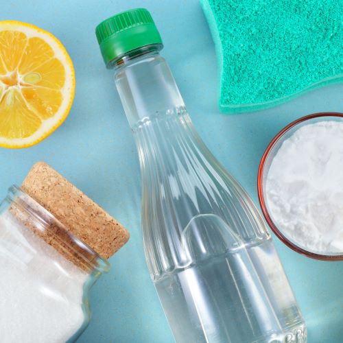 baking soda, lemon and vinegar are among the best bathroom cleaning hacks